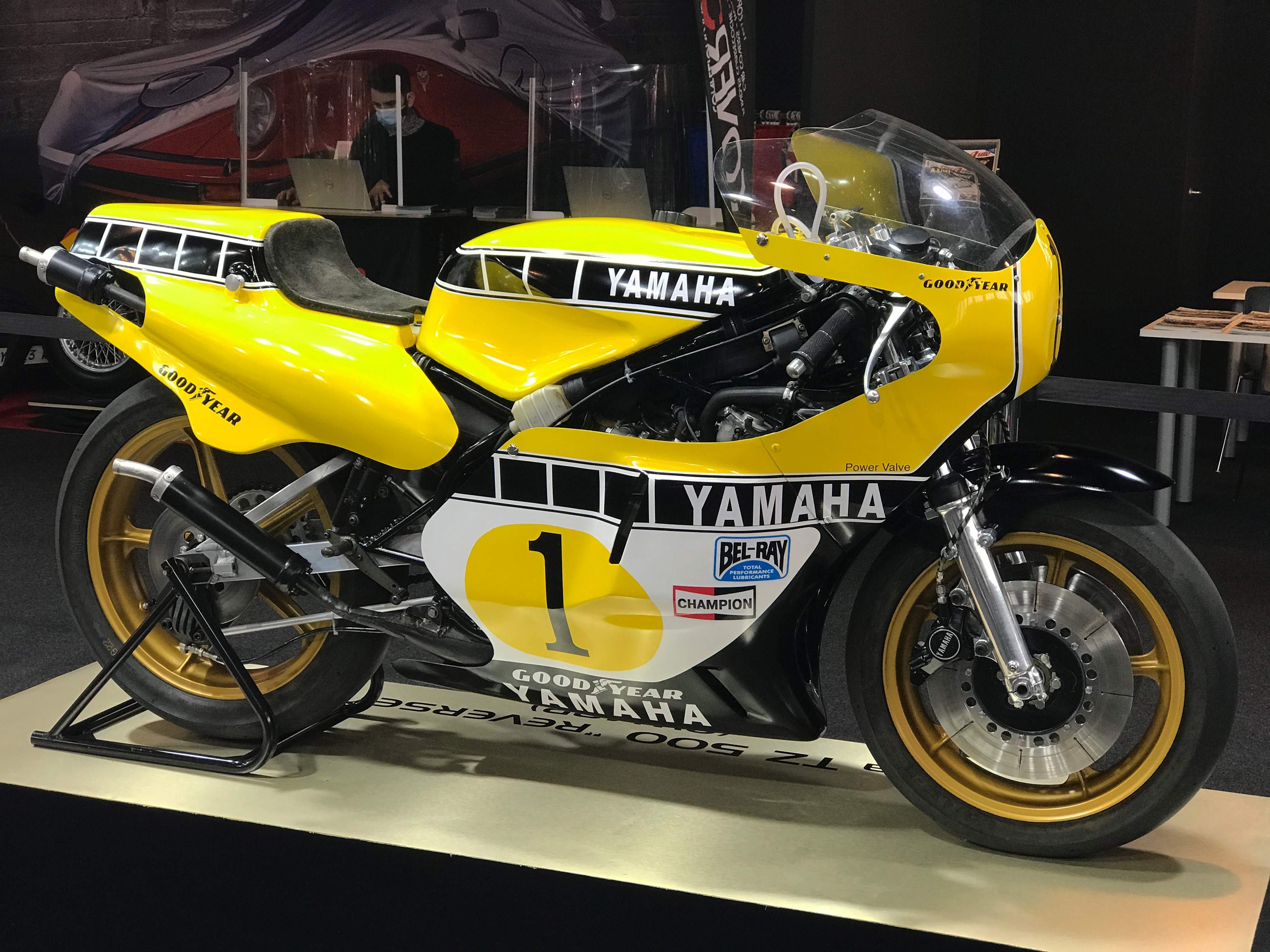 Yamaha YZR500 OW48